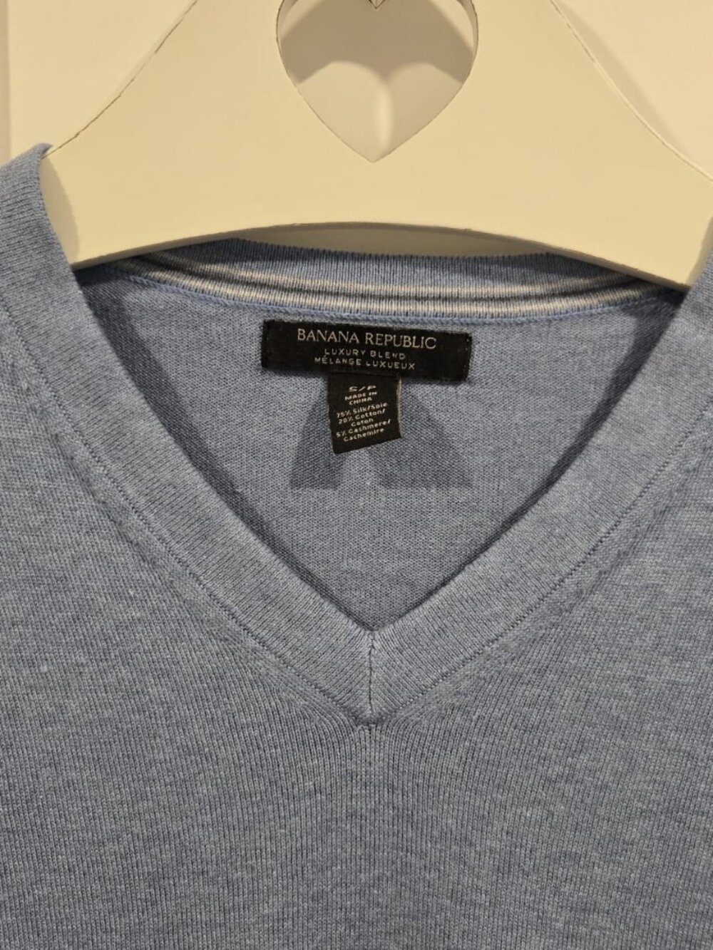 Banana Republic Luxury Blend Silk Cotton Cashmere V-Neck Sweater Blue S PTP19 - Picture 4 of 11